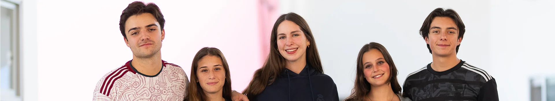 Solicita información