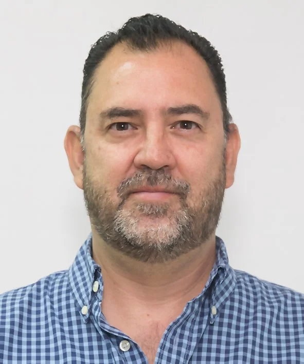 Prof. Luis García