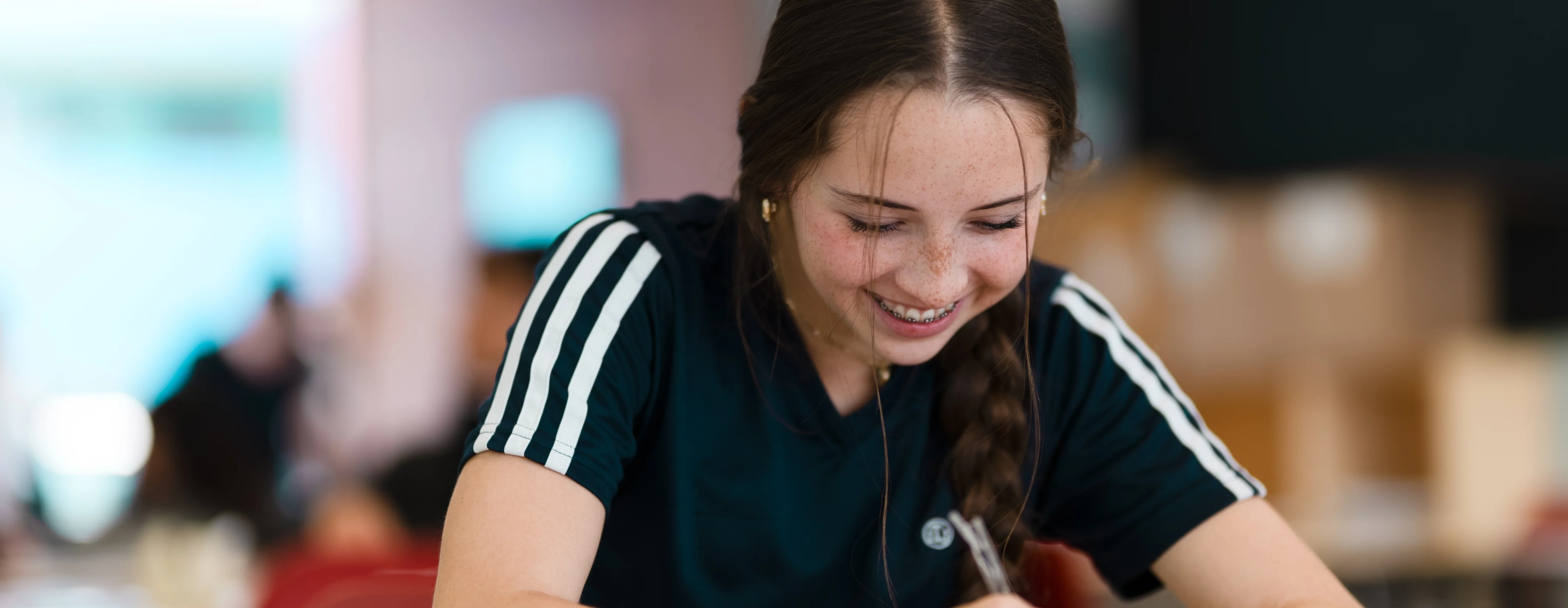 Solicita información