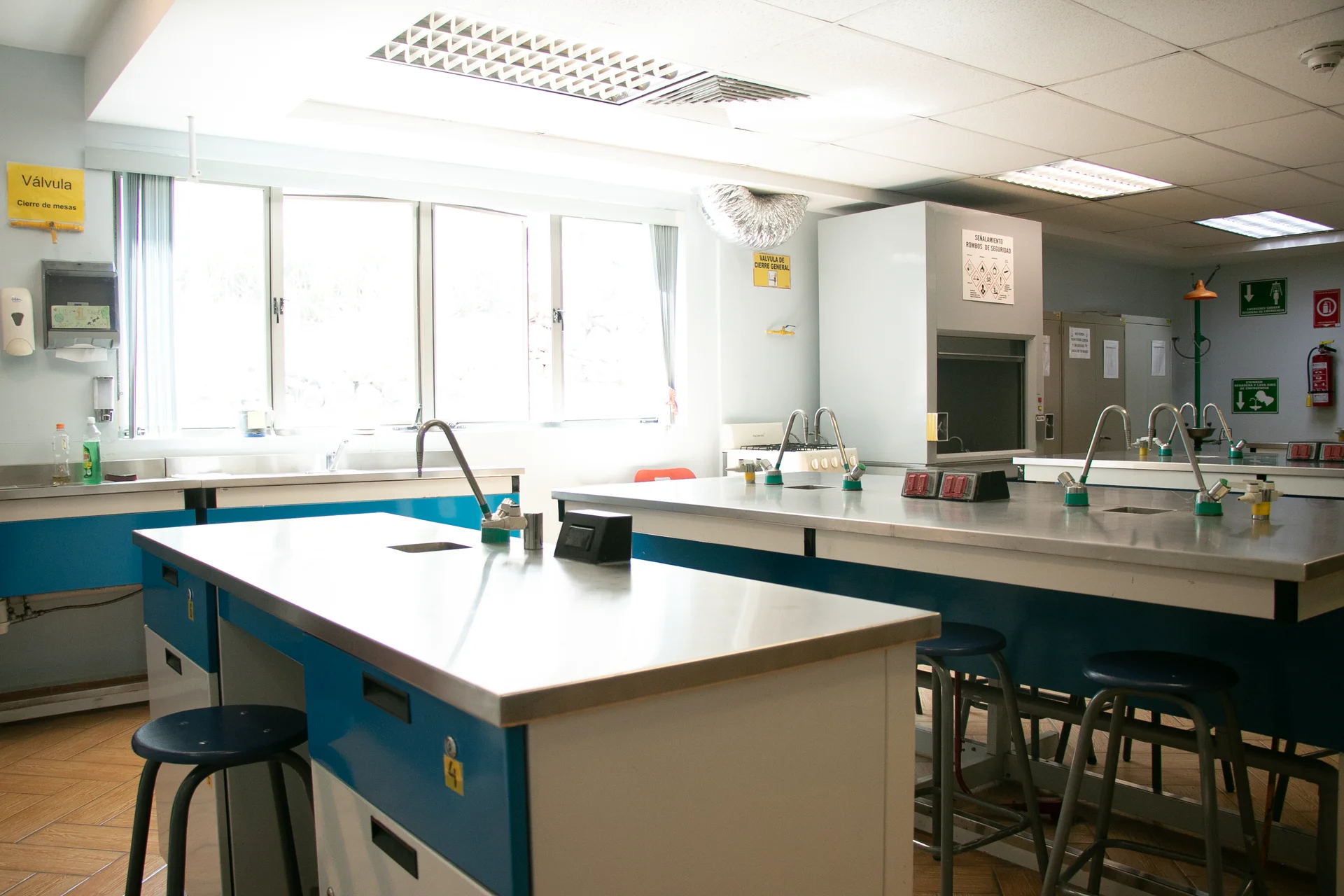 Nuestras instalaciones 8