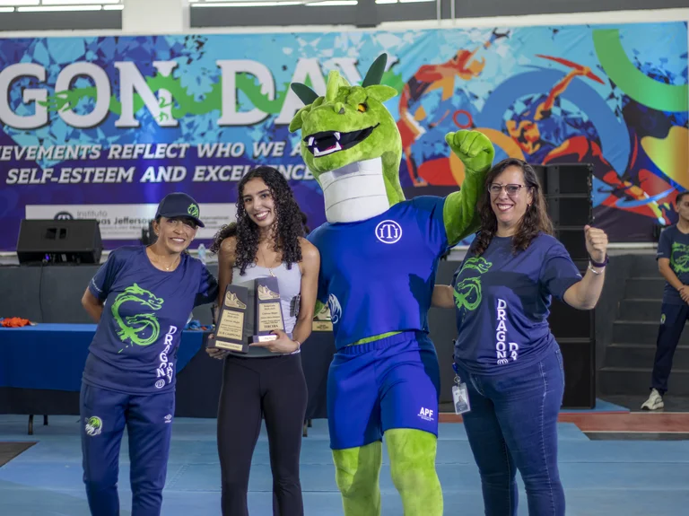 10º aniversario y nuevo gimnasio-auditorio